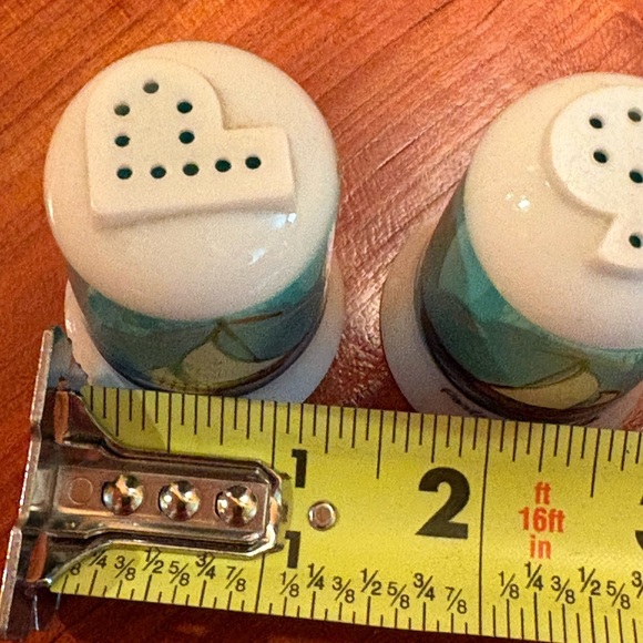 “Portsmouth, Va." Salt & Pepper shakers - Picture 5 of 7